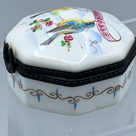 Limoges France Octagon Shaped Hinged Trinket Box Love Birds TENDRESSE Decor Main - Picture 6 of 14